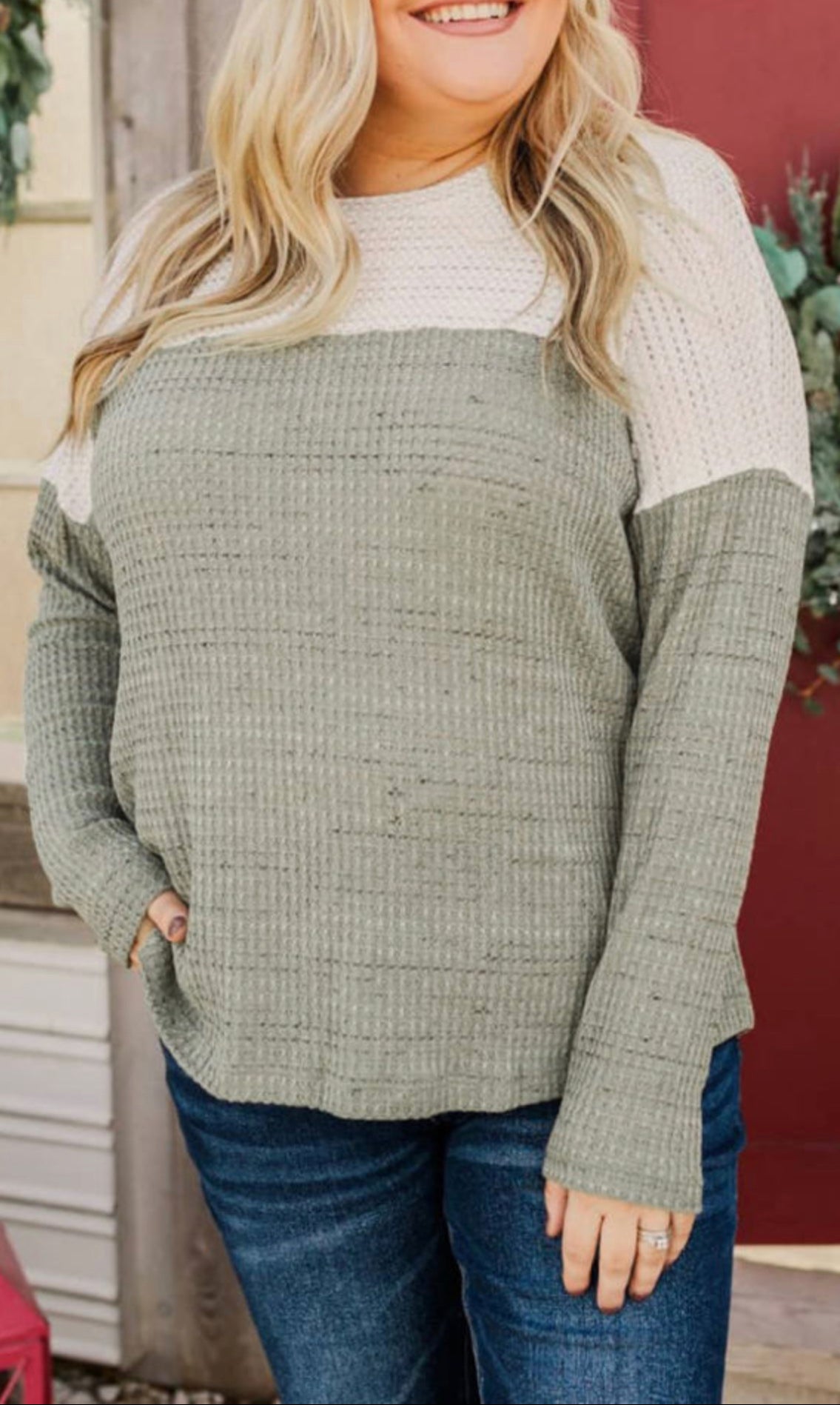 Curvy Green Colorblock Knit Long Sleeve Top