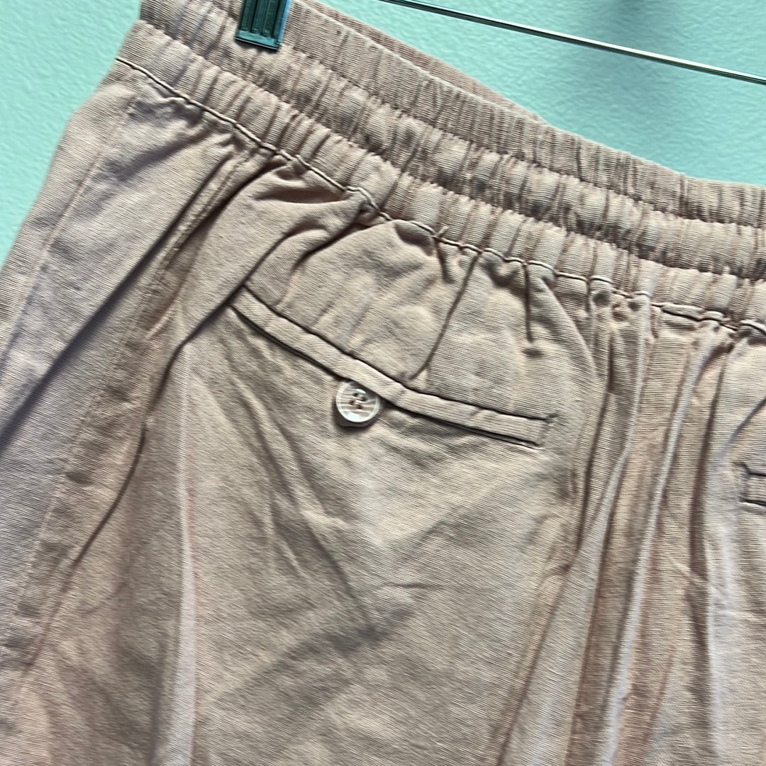 Curvy Elastic Waist Cuffed Linen Shorts