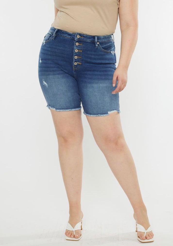 Curvy KANCAN HIGH RISE BUTTON DOWN SKINNY SHORTS