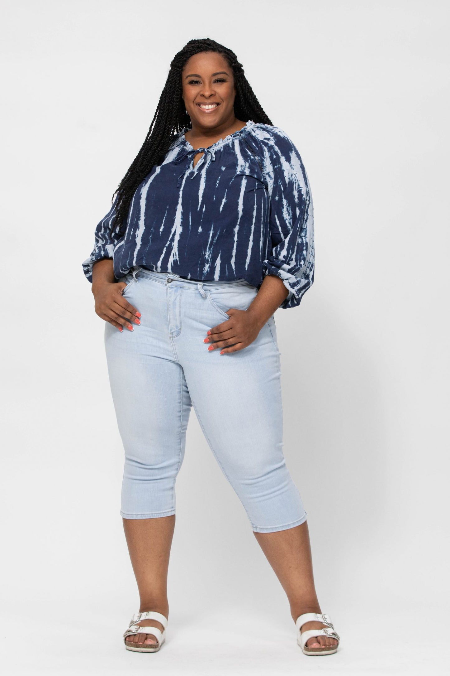 Curvy Judy Blue Brittany Mid-Rise Capri