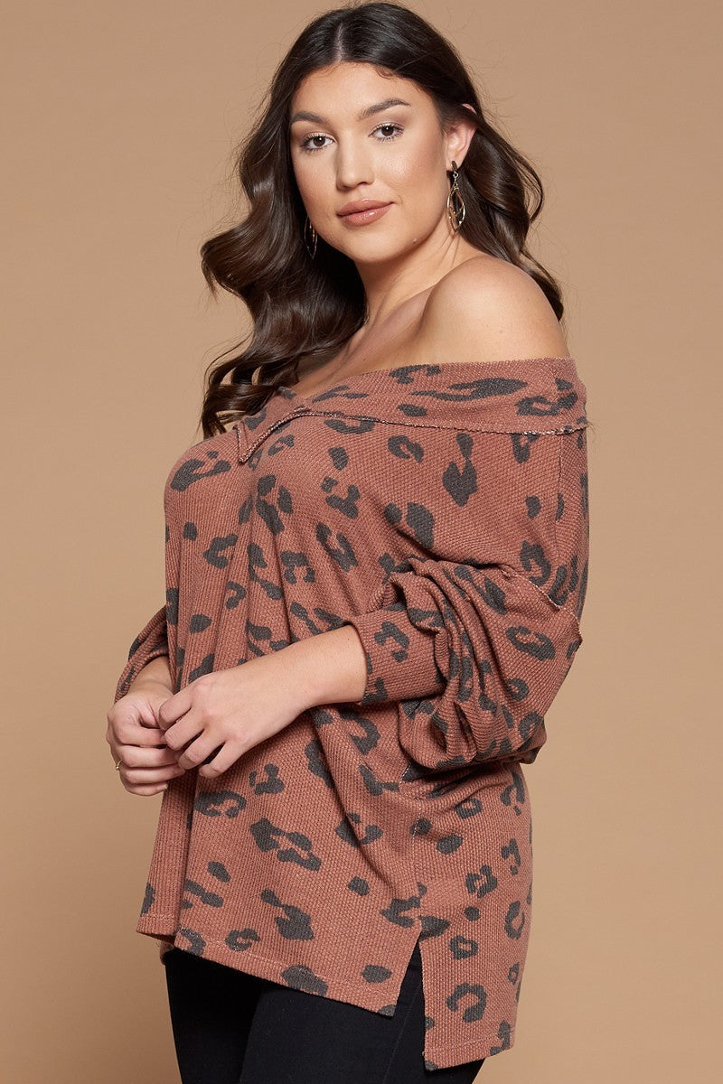 Curvy Leopard Printed Knit Top Long Sleeve